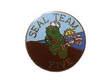Deadstock US.Military Pins #686 United States NAVY SEALs TEAM5 Pin(D)