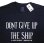 画像3: USNA "DON'T GIVE UP THE SHIP" Tee 紺×白×黄 MVSports®