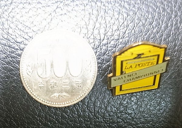 画像3: Vintage Pins（ヴィンテージ・ピンズ） #0798 "LA POSTE VALENCE CHAMPION NET"  (3)