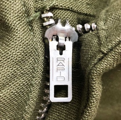 画像2: Deadstock 1970'S US.ARMY SATEEN OG107 TYPE-1 Utility Trousers 34×29